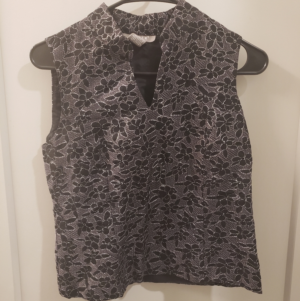 Kenar lace top. Size 4.